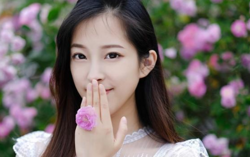 女人25岁属于什么阶段 女的25岁后心理变化有哪些