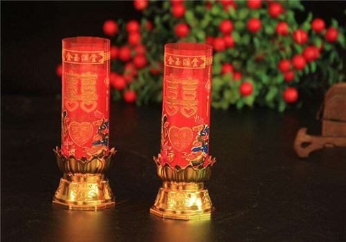 婚庆烛台有什么寓意 婚礼烛台蜡烛怎么点