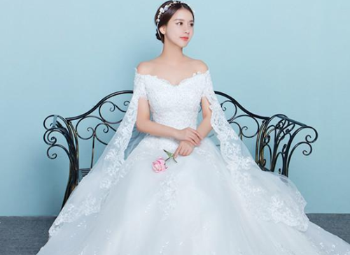 婚纱怎么穿 穿婚纱里面穿些什么内衣