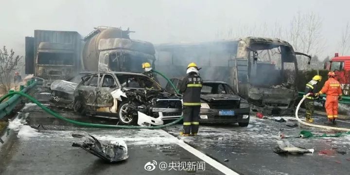 30余车连环相撞，18人死21伤！引发这起惨烈事故的“流动杀手”，到底多可怕