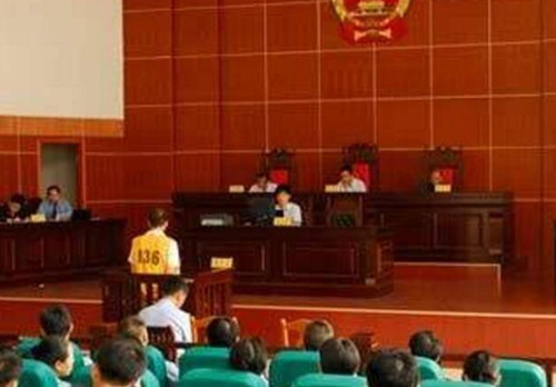 法官被指醉酒开庭结果出炉   这样的惩罚大家满意吗？