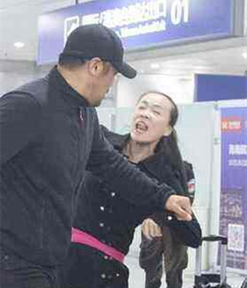 女粉丝攻击王力宏“气焰嚣张”  攻击原因惹人啼笑皆非