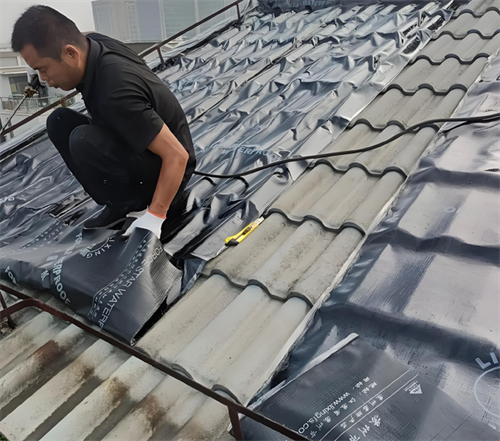 房顶漏水修补多少钱一平方