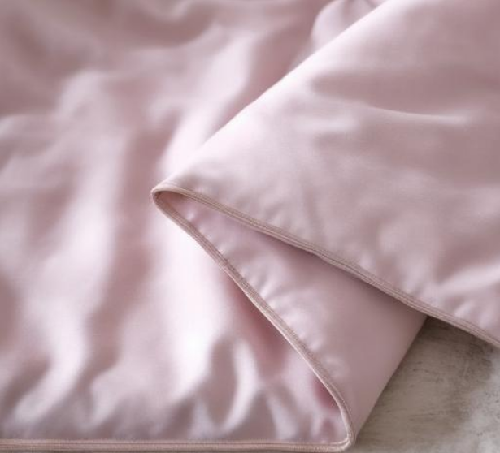 蚕丝被的保养方法和使用注意事项是什么