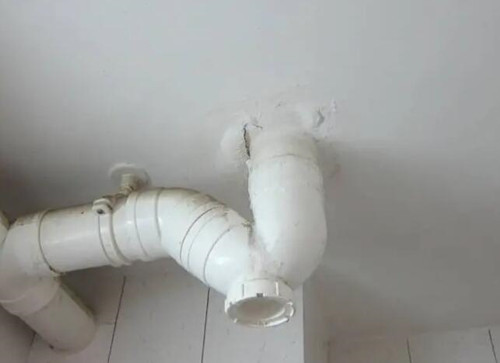 卫生间漏水不砸砖维修费用要多少