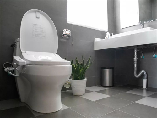 马桶水箱进水阀一直流水怎么修