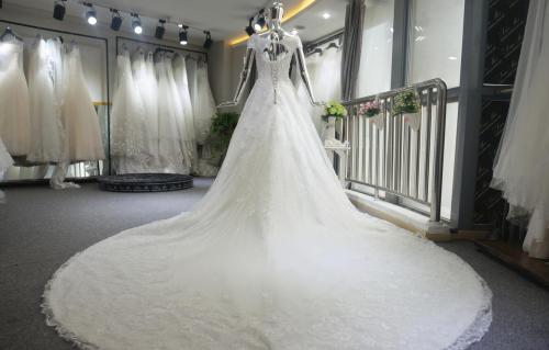 南京婚纱租赁多少钱  婚纱礼服租赁要点指南