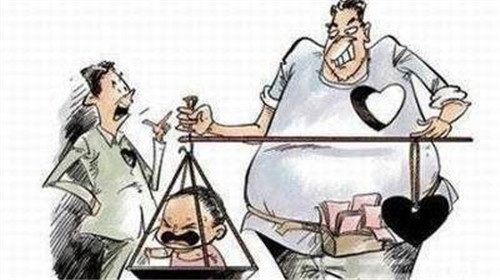 情侣8万元卖亲生女儿还债  没想到一场豪赌就输了7万