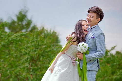 上海摄影工作室介绍   上海团购婚纱照价格分析