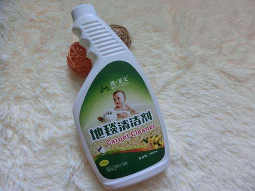 地毯清洁剂有哪几种 地毯清洗剂怎样使用