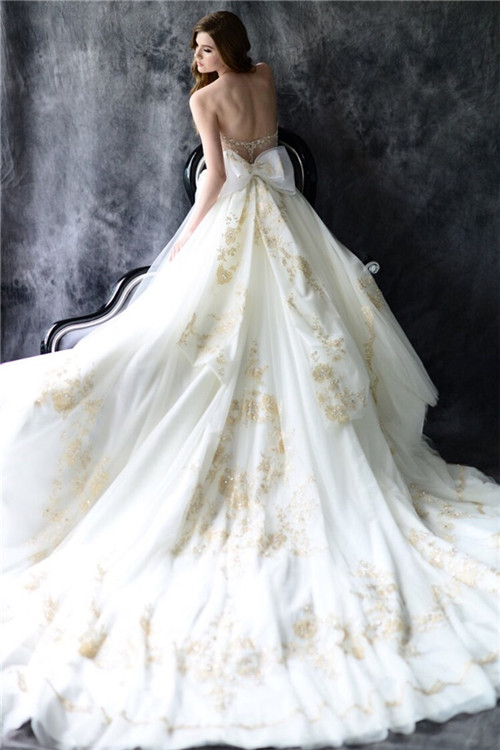 结婚礼服专卖店推荐 婚纱选择有哪几种方式