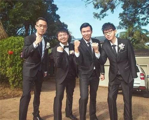 伴郎着装的五大讲究 三种经典伴郎西服你知道吗