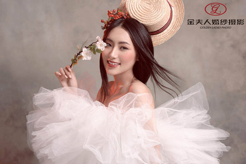 金夫人婚纱照价格表  金夫人婚纱摄影好不好