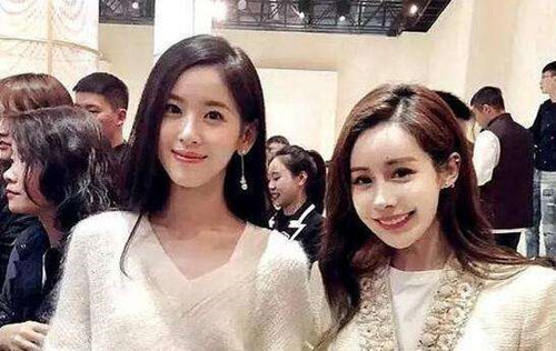 章泽天与网红合照被喷得一塌糊涂  网友直呼：谁丑谁尴尬！