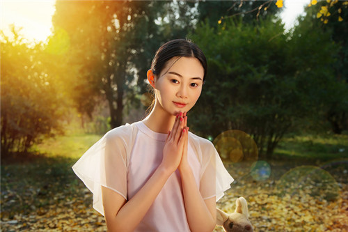 北京艺术照摄影多少钱一组 盘点那些时尚的艺术照风格