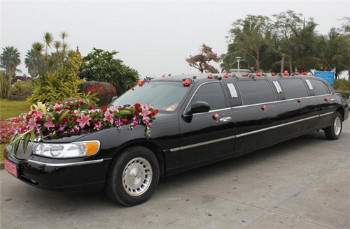 武汉婚车租赁价格一览表  武汉婚车租赁公司哪家好