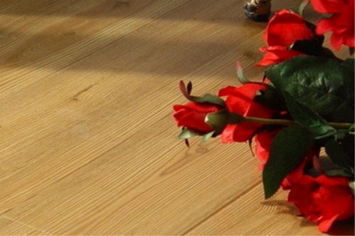 红果树自热木地板每平米多少钱 红果树自热地板的优点