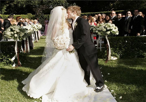 艾薇儿婚礼背景音乐是哪首 经典的结婚背景音乐推荐