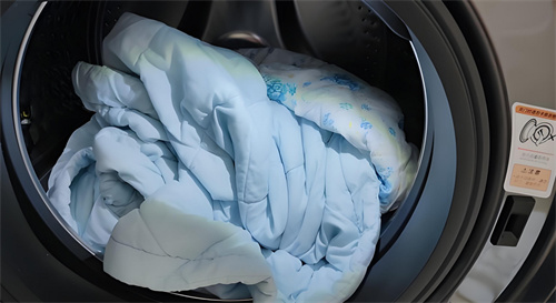 滚筒洗衣机洗被子正确的方法是什么