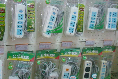 公牛开关插座怎么接线 公牛开关插座的正确接法