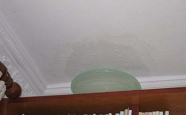 墙顶漏水渗水如何处理