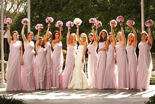 伴娘的要求和注意事项 伴娘在婚礼上都要做什么