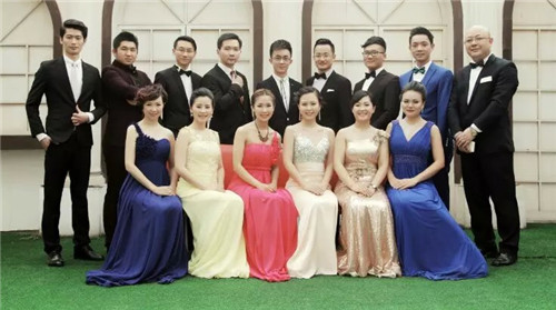 婚庆主持人培训费用要多少钱 婚庆司仪入行的条件