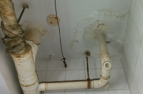 卫生间漏水怎么补漏