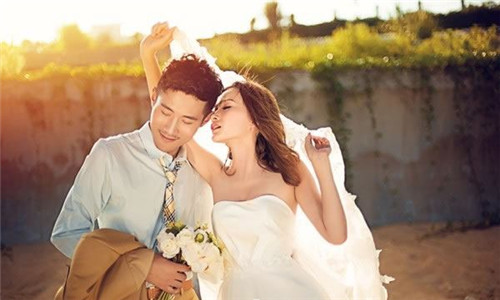北京拍婚纱照价格 北京婚纱摄影价位查询