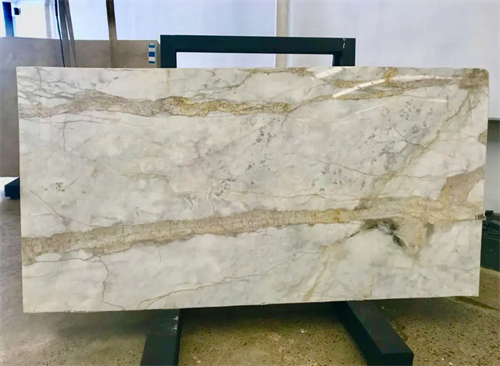 大理石台面和石英石哪个好