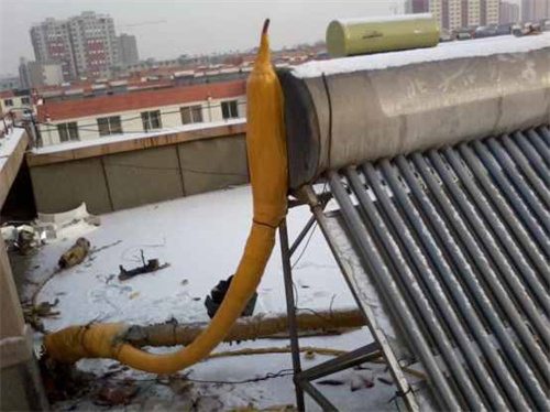 太阳能热水器冬天怎么防冻