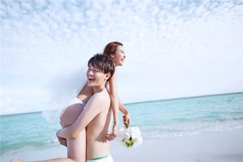 2018比基尼婚纱照图片   比基尼婚纱照的拍摄技巧