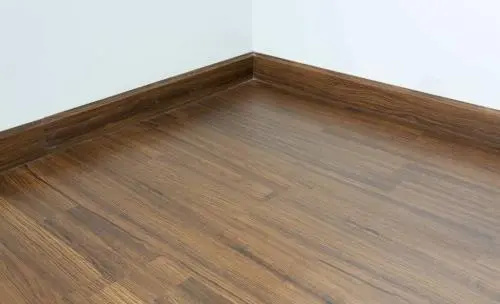 地脚线选什么材质好