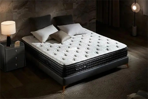 床上用品三件套和四件套有什么区别