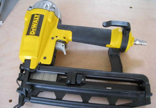 钢钉枪和直钉枪的区别有哪些