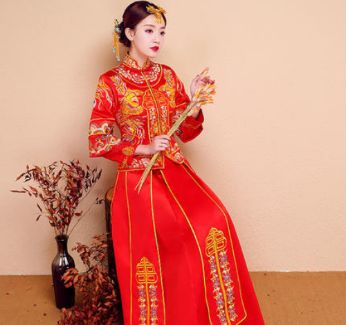 秀禾服可以拿来敬酒吗 新娘敬酒服颜色禁忌