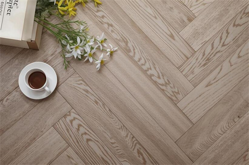 橡木地板价格多少钱一平方