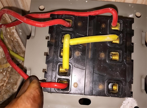 三联单控开关怎么接线