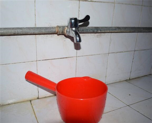 卫生间漏水怎么处理及维修方法