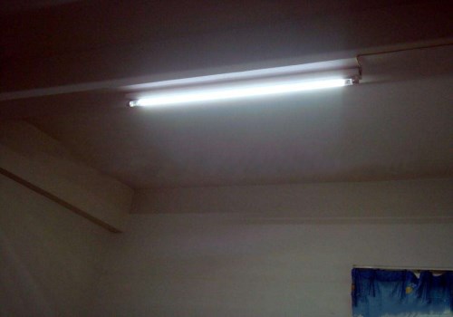 日光灯闪烁是怎么回事 日光灯好用吗