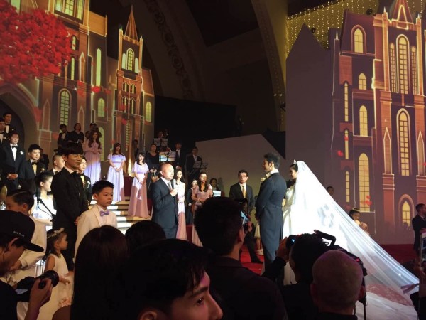 欢迎晚宴致辞怎么说 婚礼酒席开席词有哪些