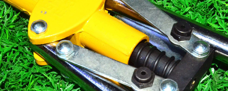 打水泥墙用什么钉枪