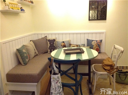 小户型旧房翻新  巧妙装修简约新生活