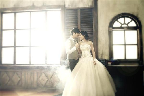 南京婚纱照价格一览表 南京婚纱摄影工作室哪家好