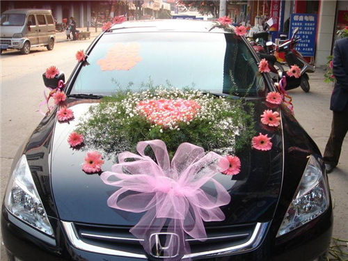 武汉婚车出租价格是怎样的 租用婚车要注意哪些