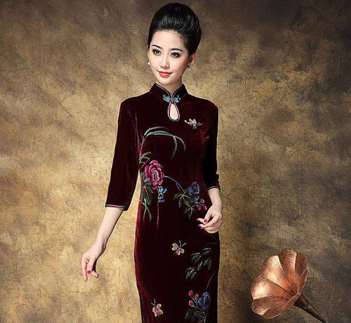 婚礼婆婆服装怎么挑选  婚礼中婆婆穿什么服装适合