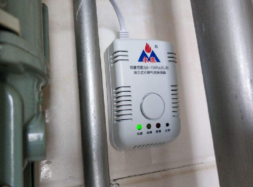 燃气报警器一直响怎么回事