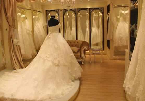 婚纱租金一般多少钱 普通婚纱照多少钱一套