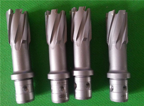 磁力钻钻头怎么安装