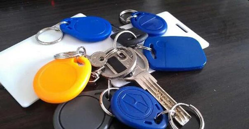 门禁卡可以配吗